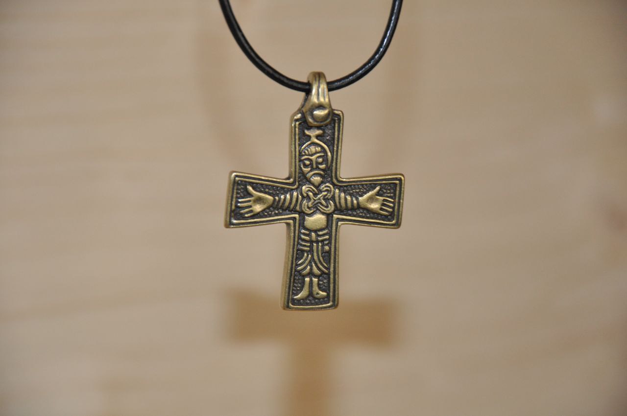 Kreuzanhänger nach gotländischem Vorbild