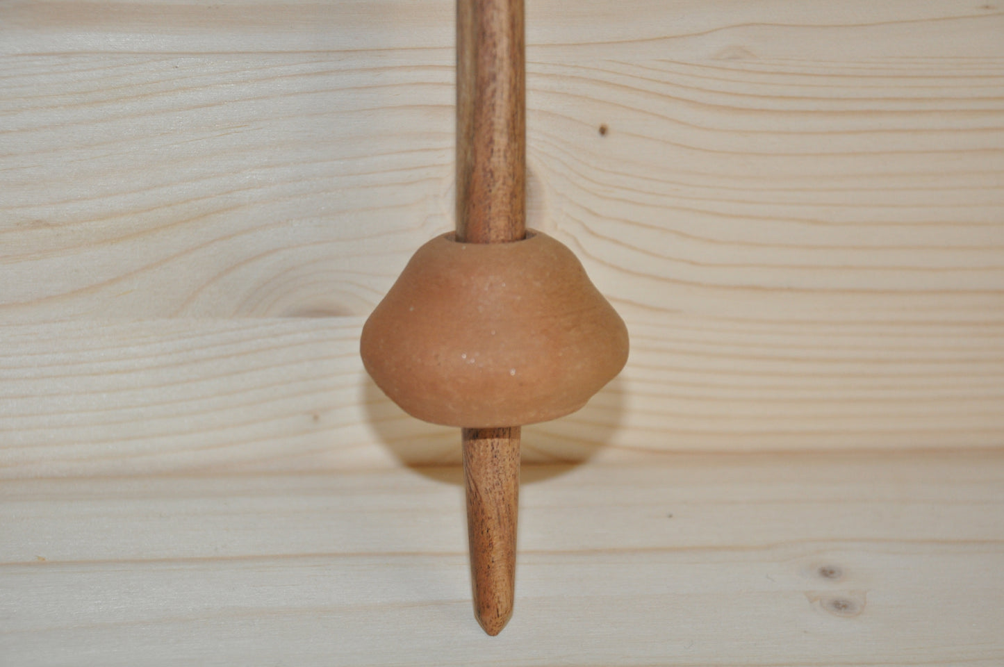 Handspindel mit Tonwirtel