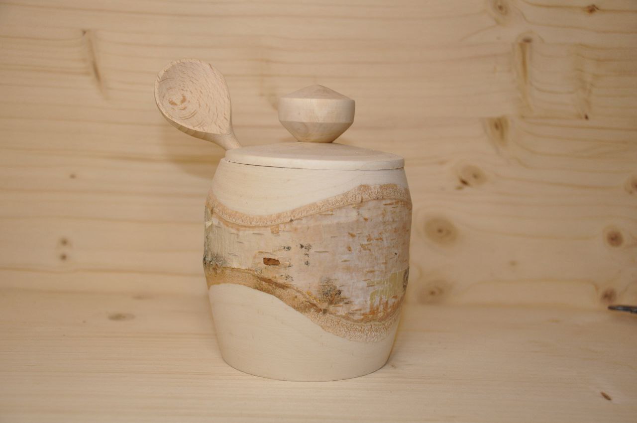 Salz- und Gewürzdose aus Birkenholz mit Löffel