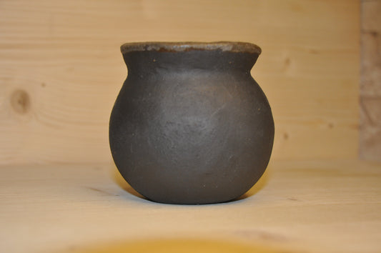 Frühmittelalterlicher Kugelbecher