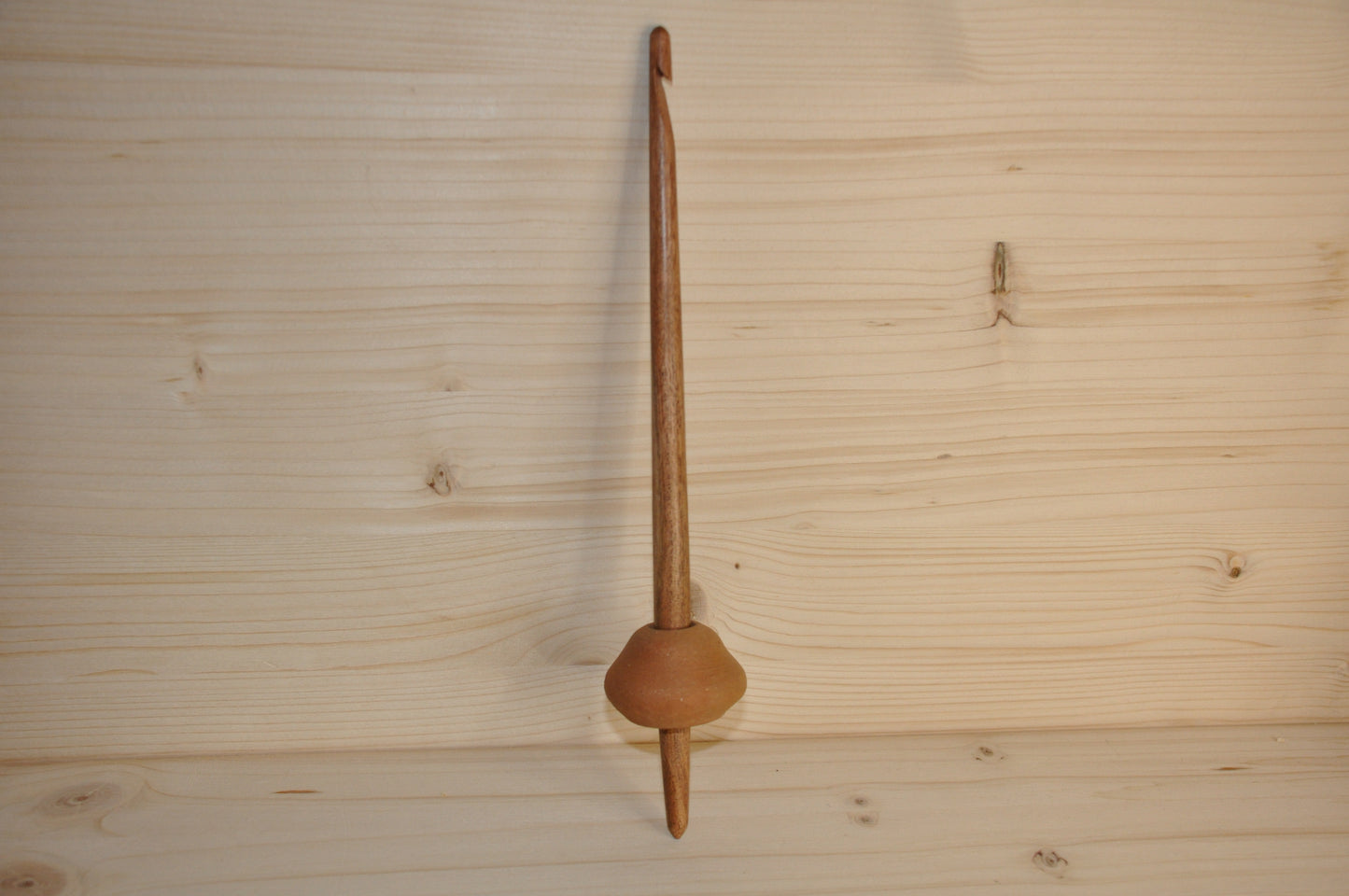 Handspindel mit Tonwirtel
