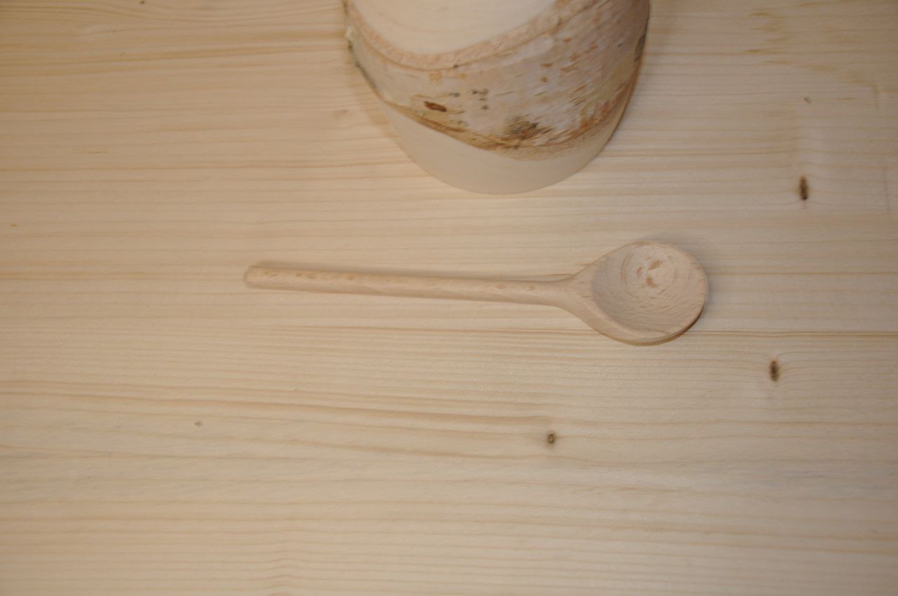 Salz- und Gewürzdose aus Birkenholz mit Löffel